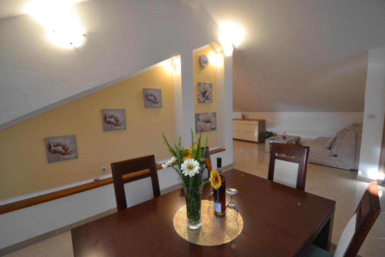 Apartmani Antonia Nakic -Stobrec Split Exterior photo
