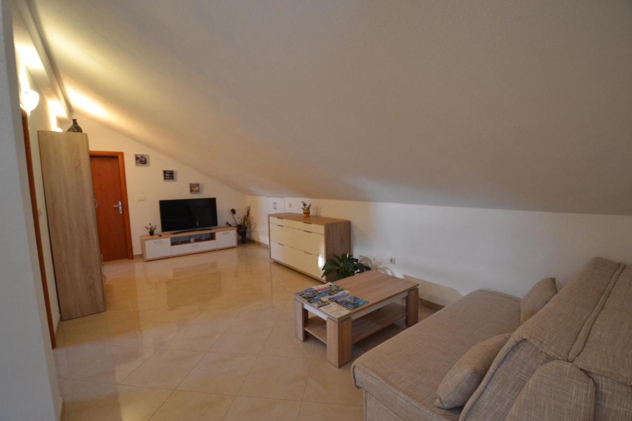 Apartmani Antonia Nakic -Stobrec Split Exterior photo