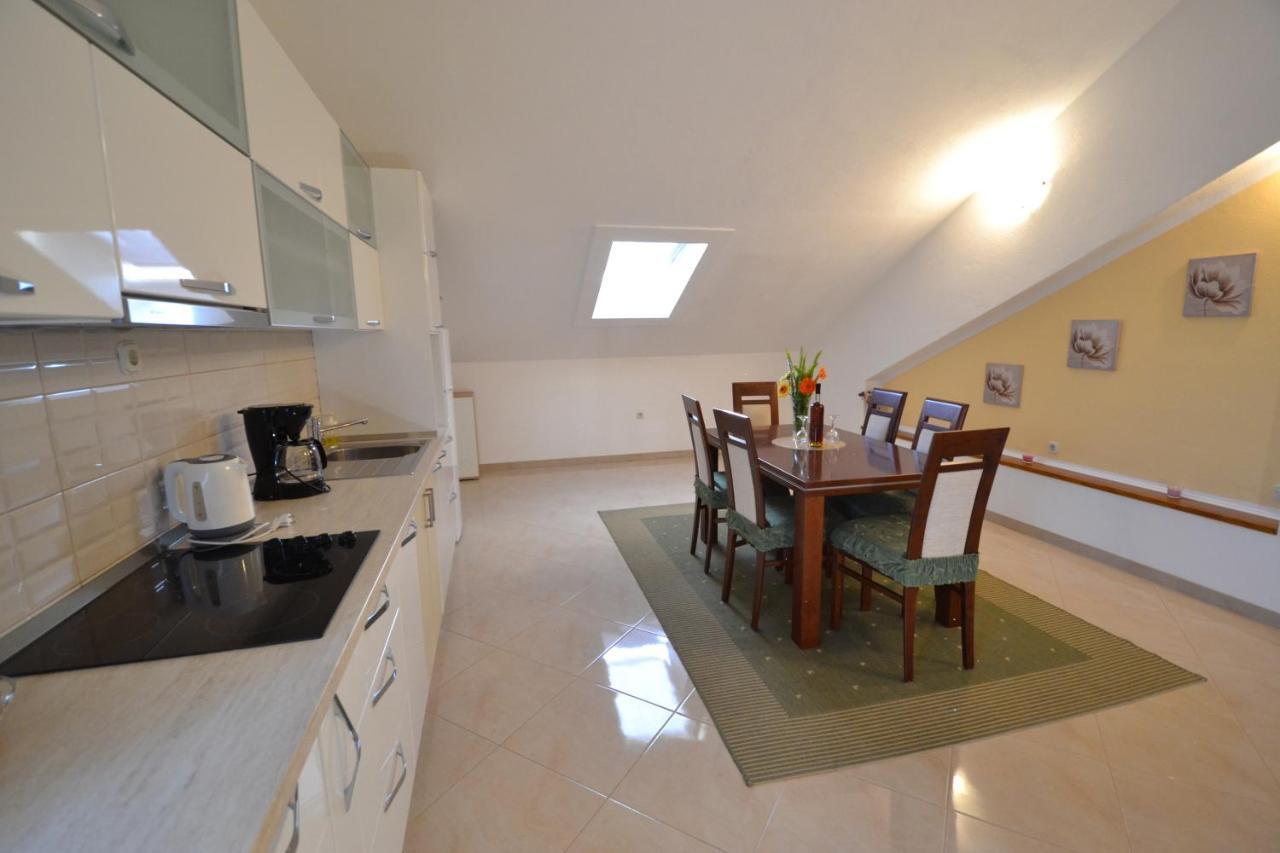 Apartmani Antonia Nakic -Stobrec Split Exterior photo